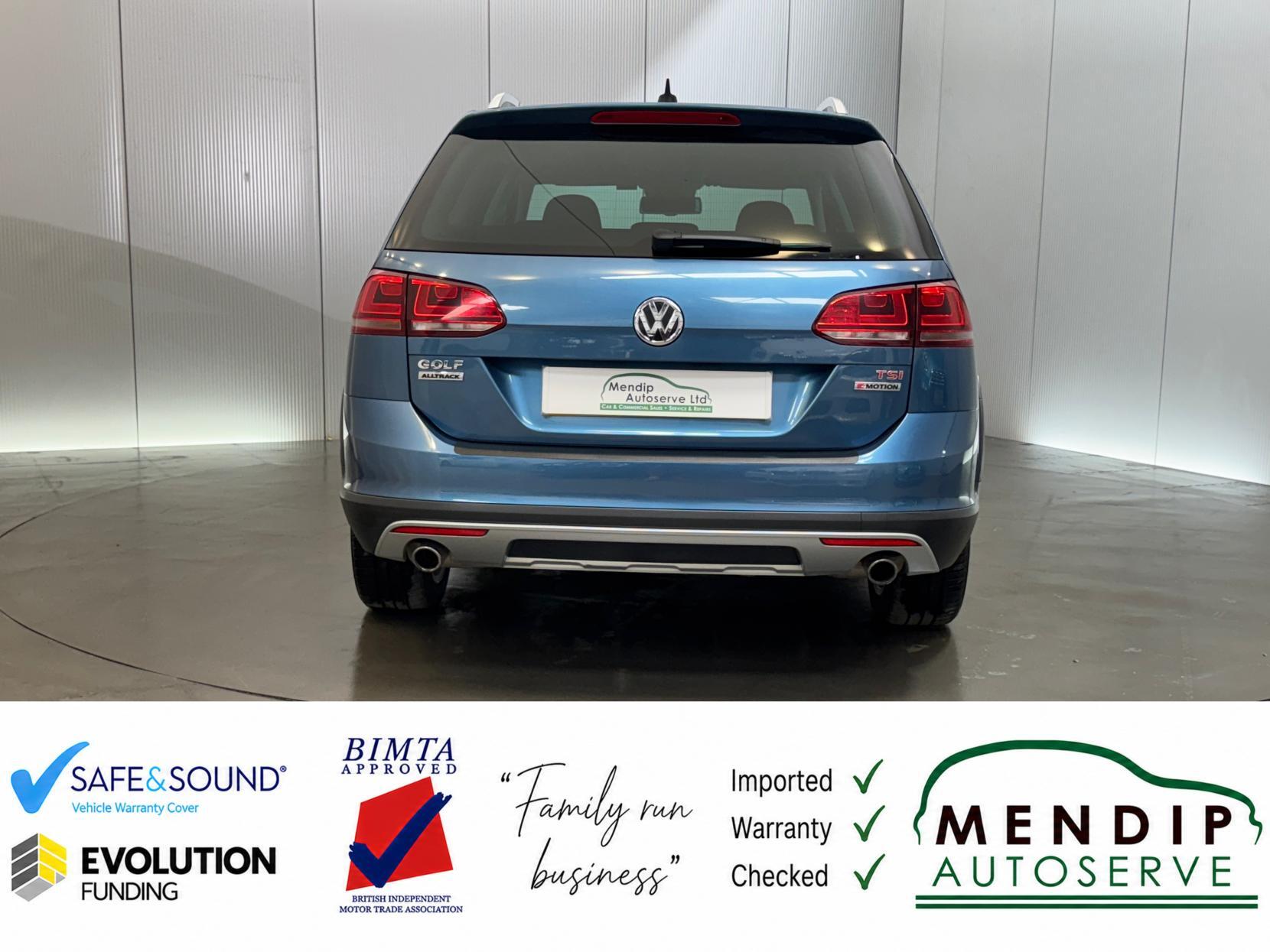 Volkswagen Golf view 13