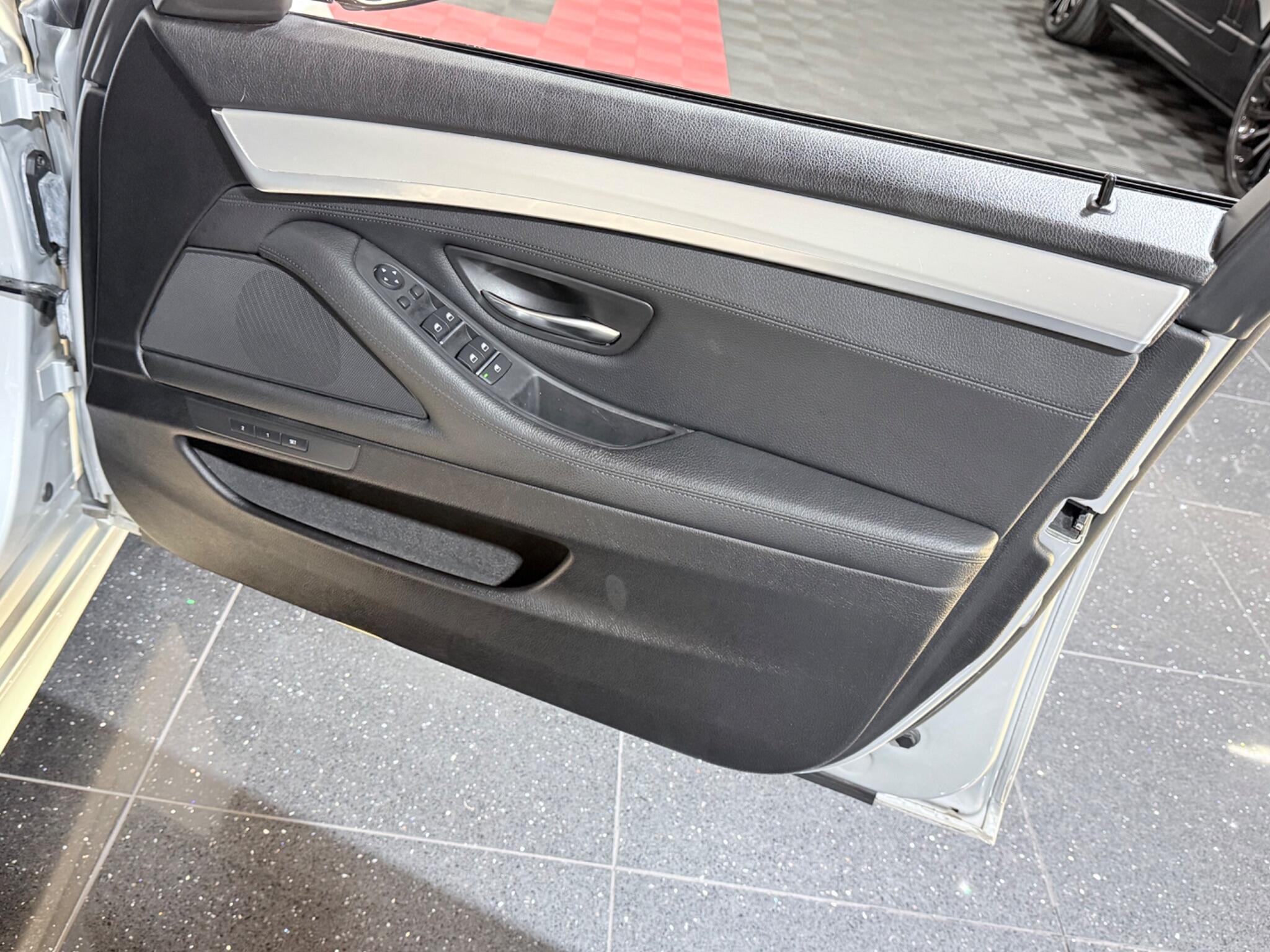 BMW 5 Series view 57