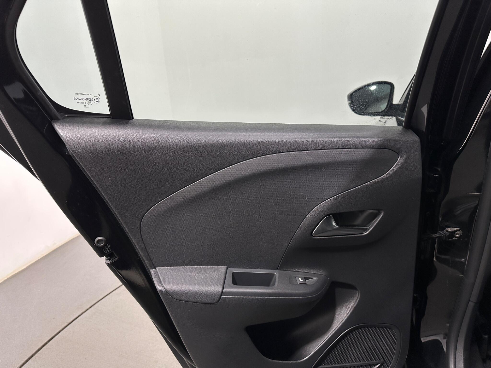 Vauxhall Corsa view 40