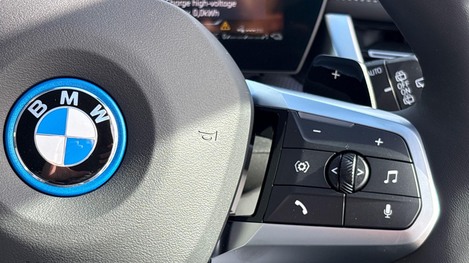 BMW X1 view 18