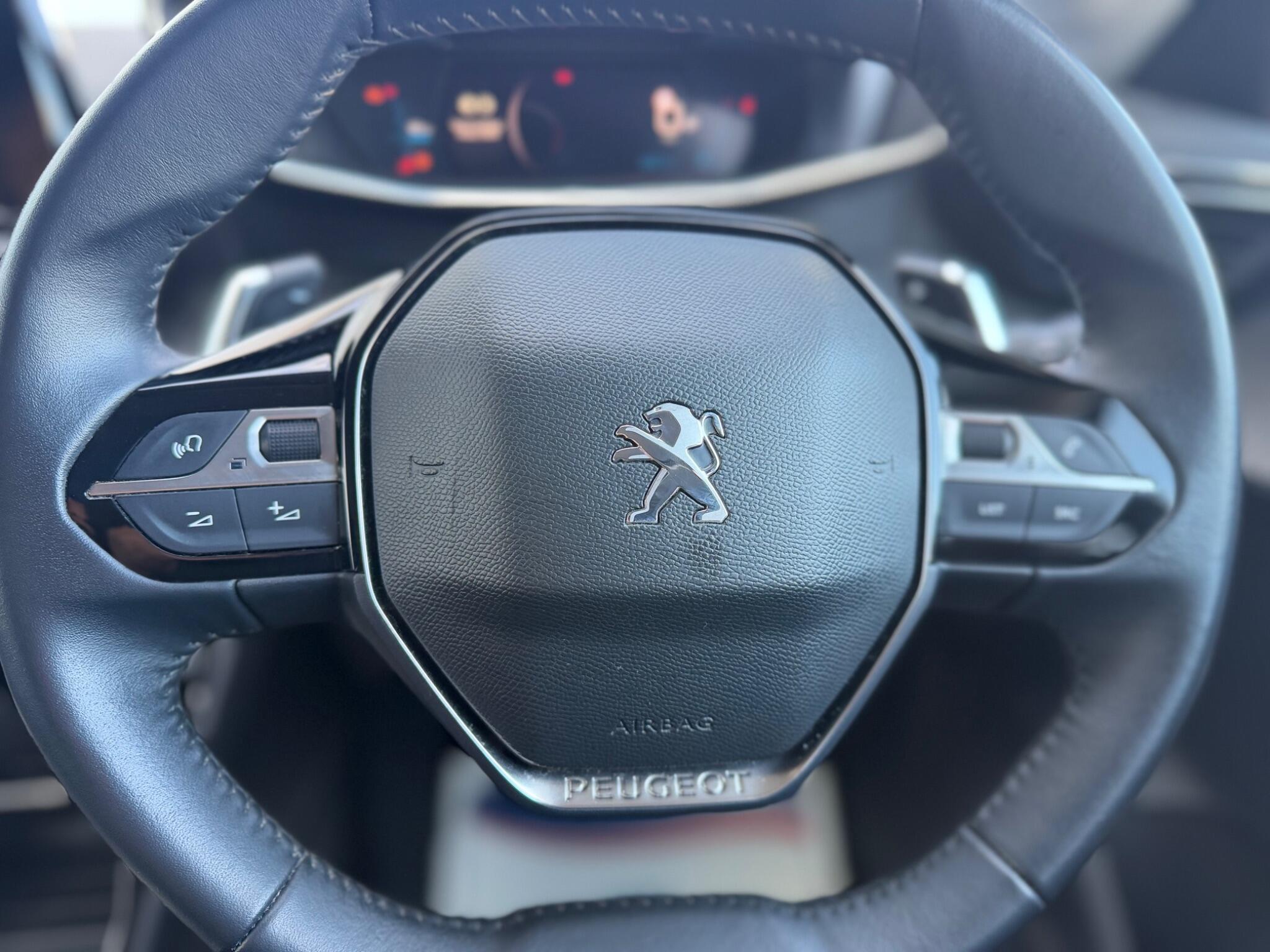 Peugeot 208 view 26