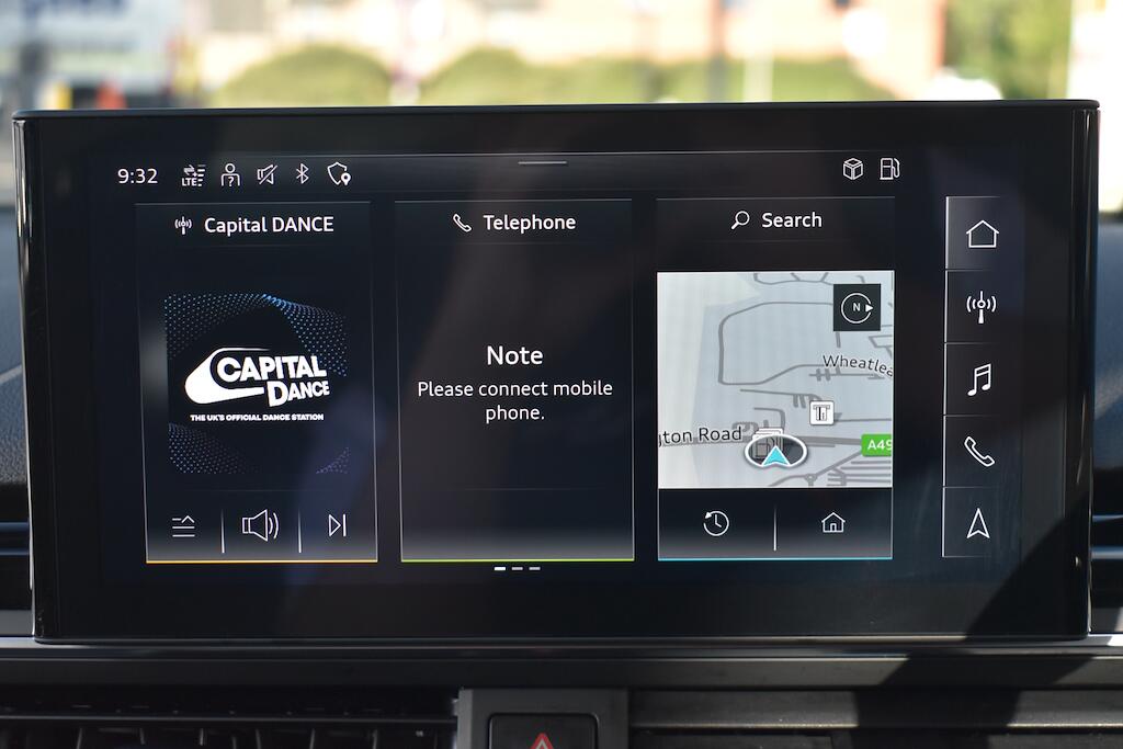Audi A4 view 59