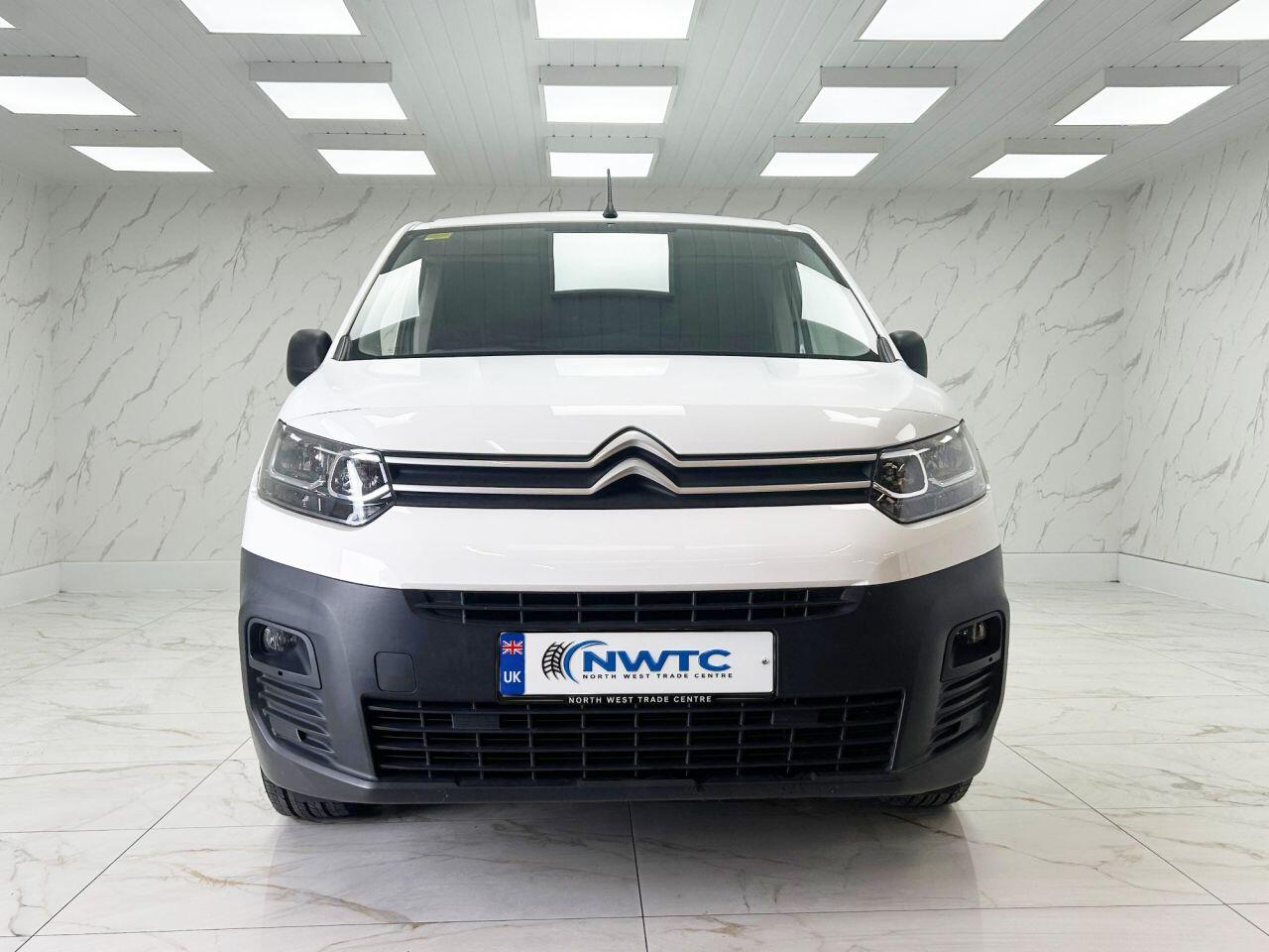 Citroen Berlingo view 5