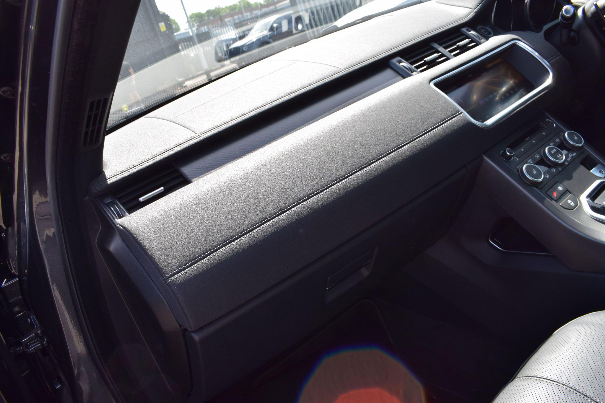 Land Rover Range Rover Evoque view 41