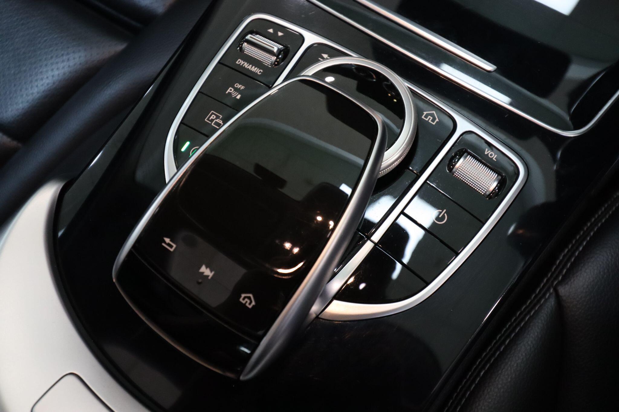 Mercedes-Benz C Class view 20