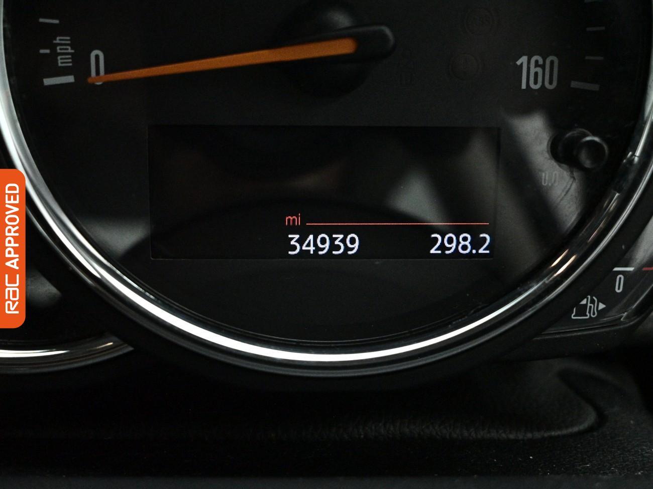 Mini Hatch view 11