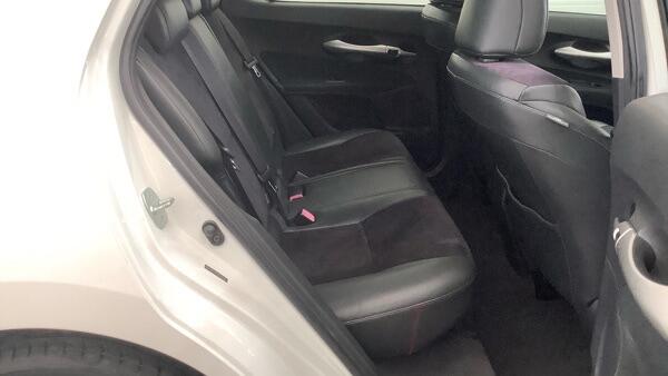 Toyota Auris view 6