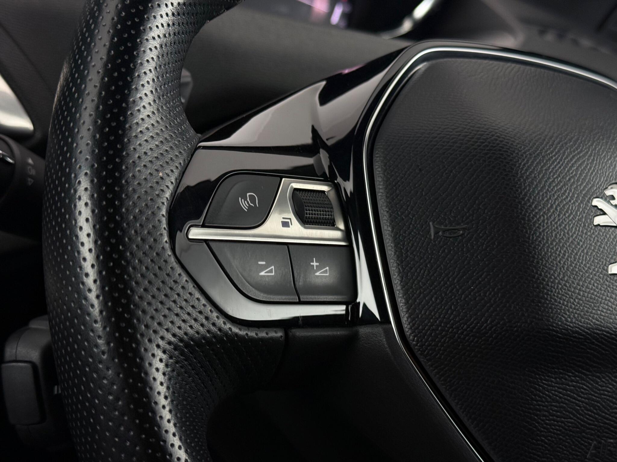 Peugeot 5008 view 14