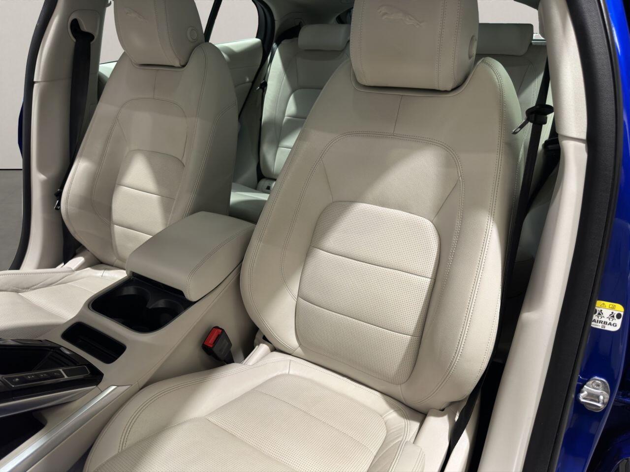 Jaguar I-Pace view 10
