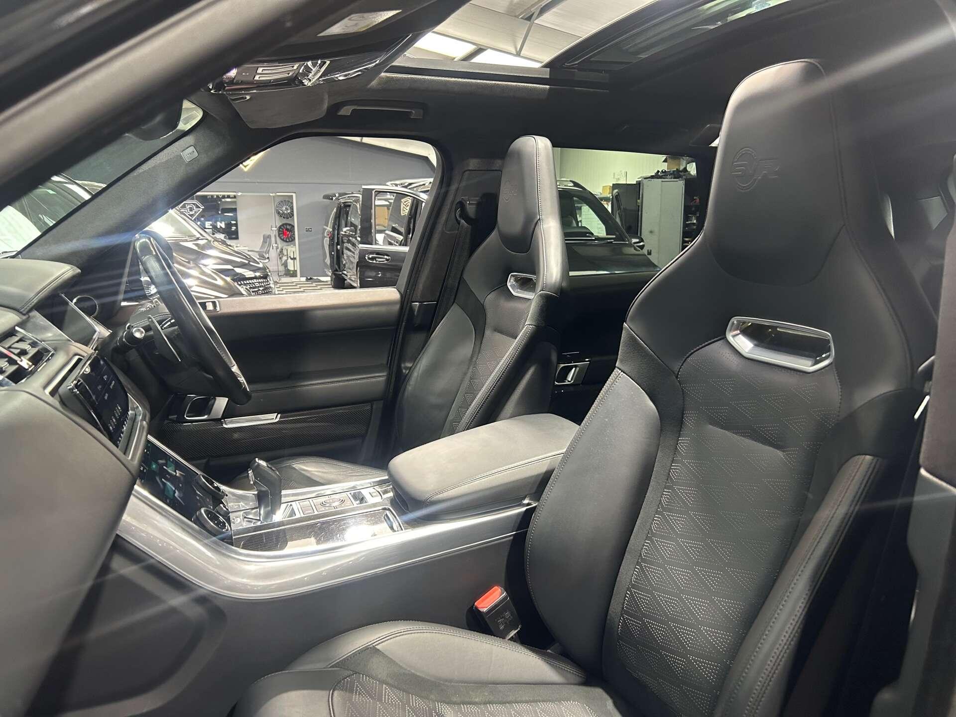 Land Rover Range Rover Sport view 2