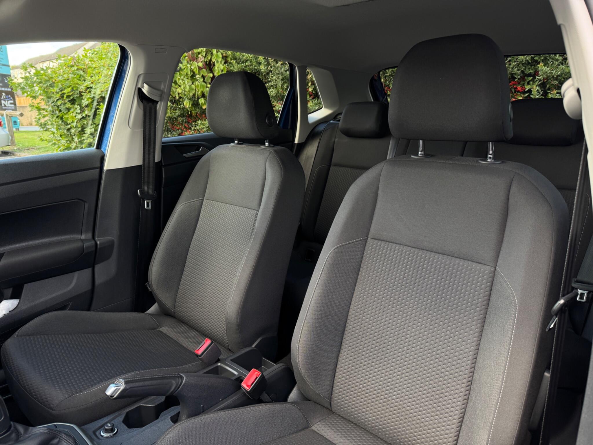 Volkswagen Polo view 21