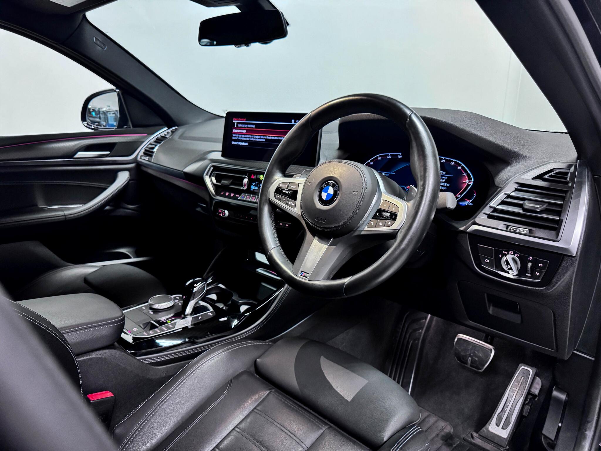 BMW X4 view 18