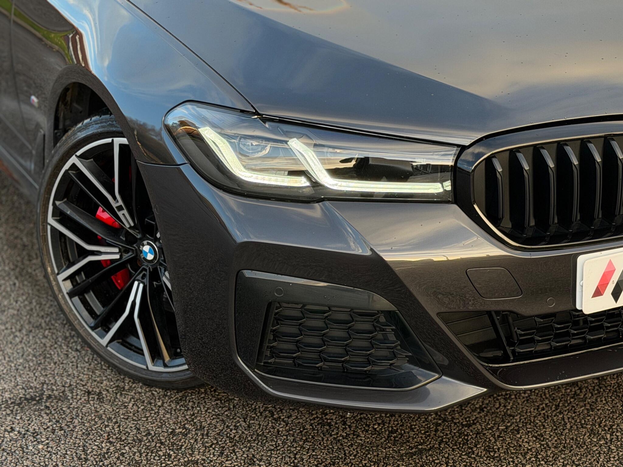 BMW 5 Series view 46
