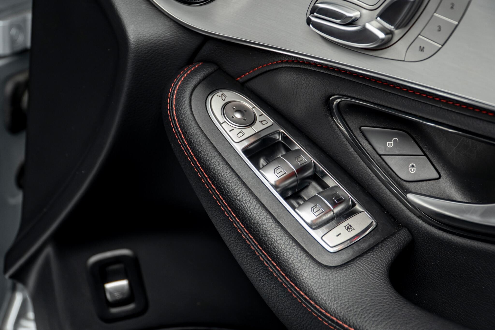 Mercedes-Benz GLC view 12