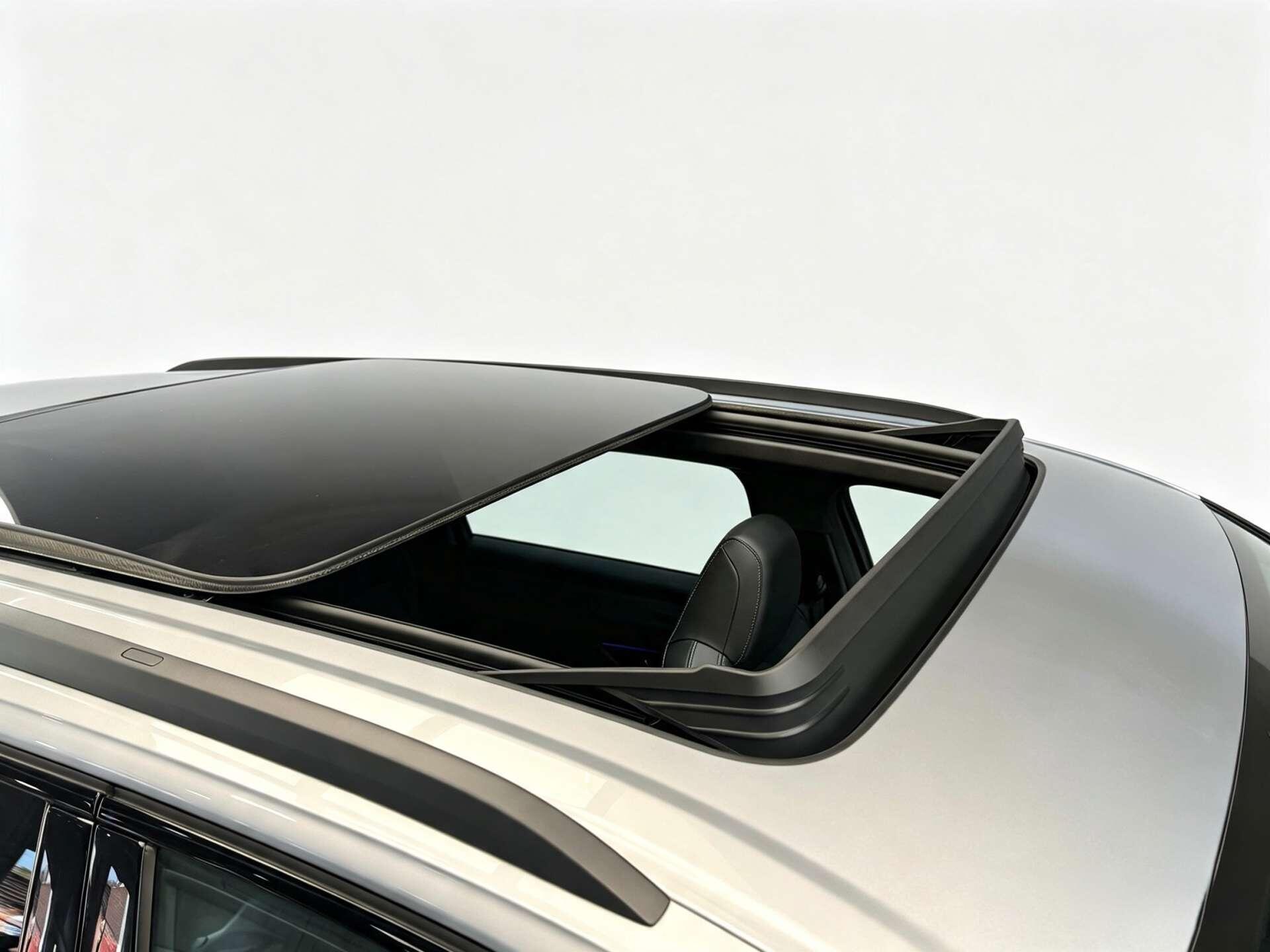 Audi SQ7 view 14