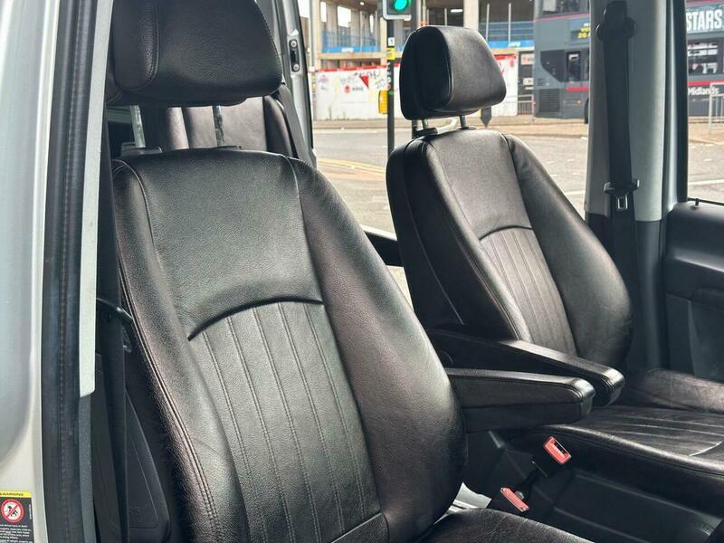 Mercedes-Benz Viano view 35