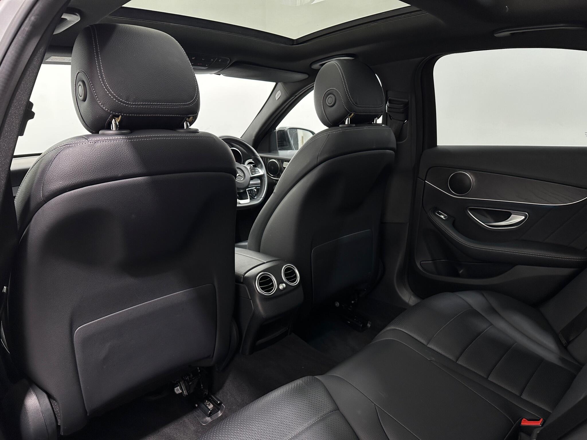 Mercedes-Benz C Class view 39