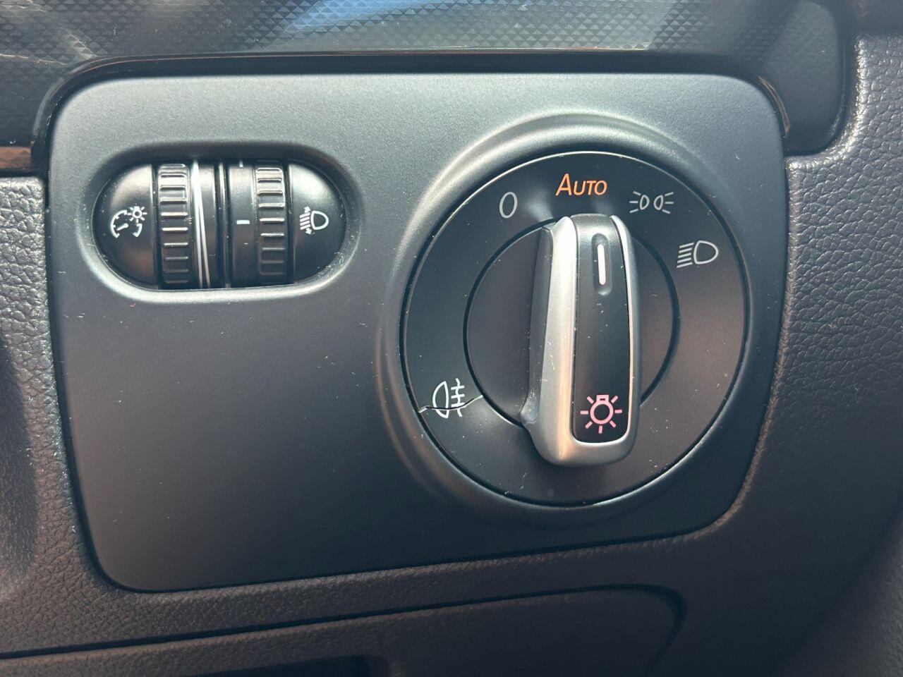 Volkswagen Golf view 24