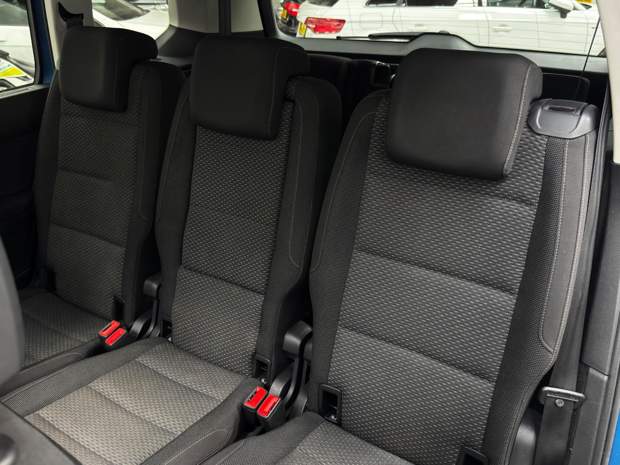 Volkswagen Touran view 62