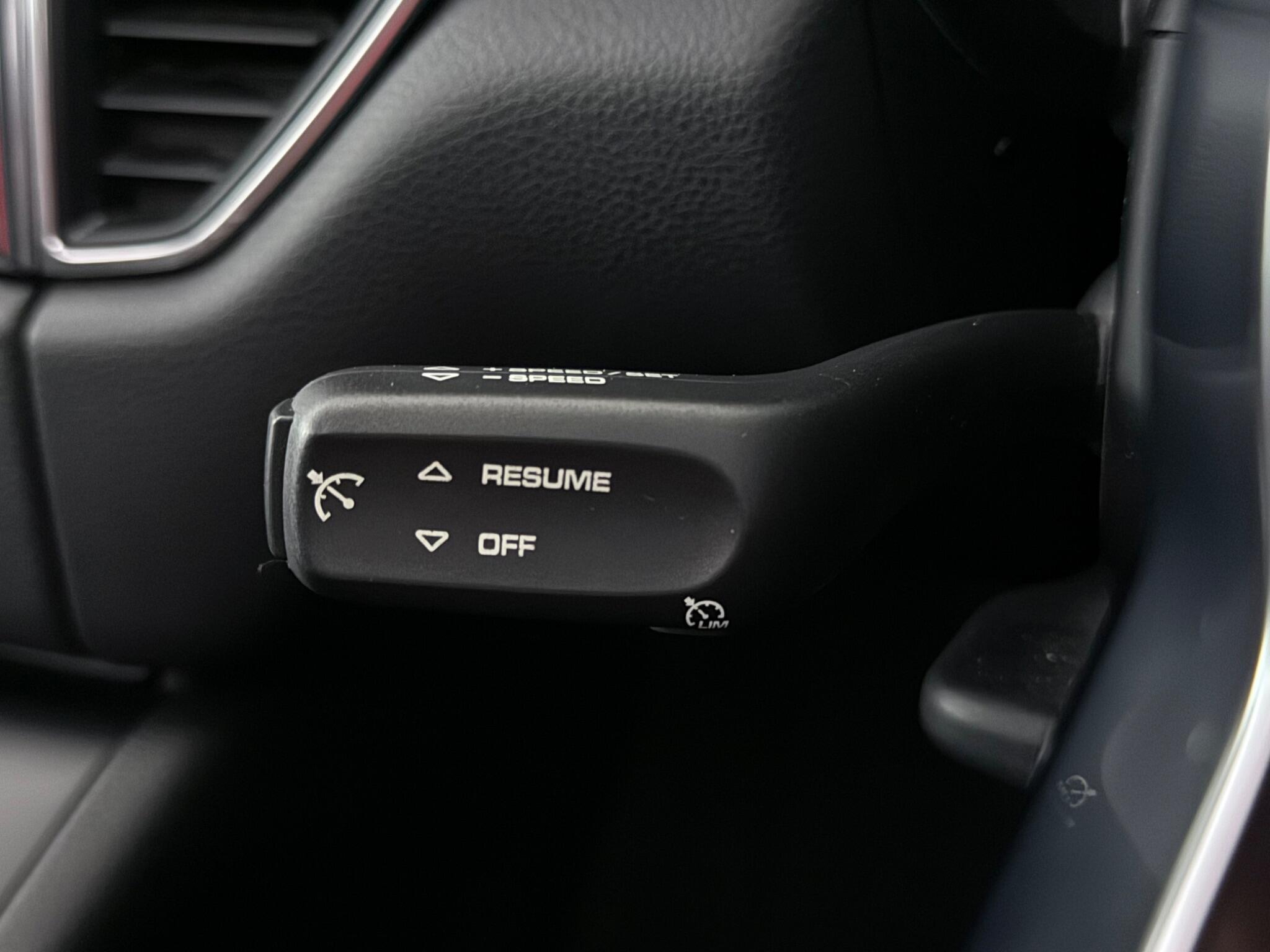Porsche Macan view 32