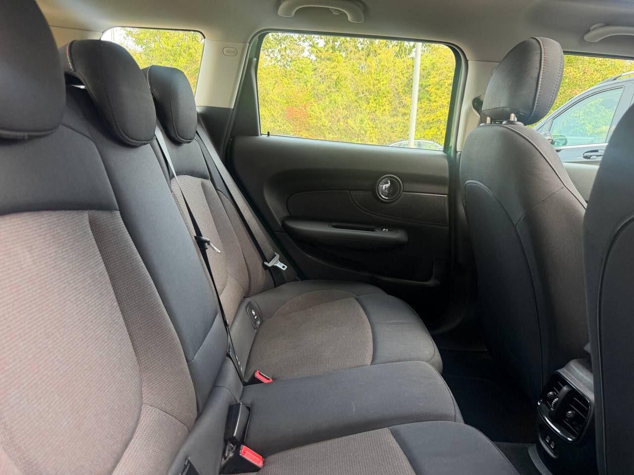 MINI Clubman view 14