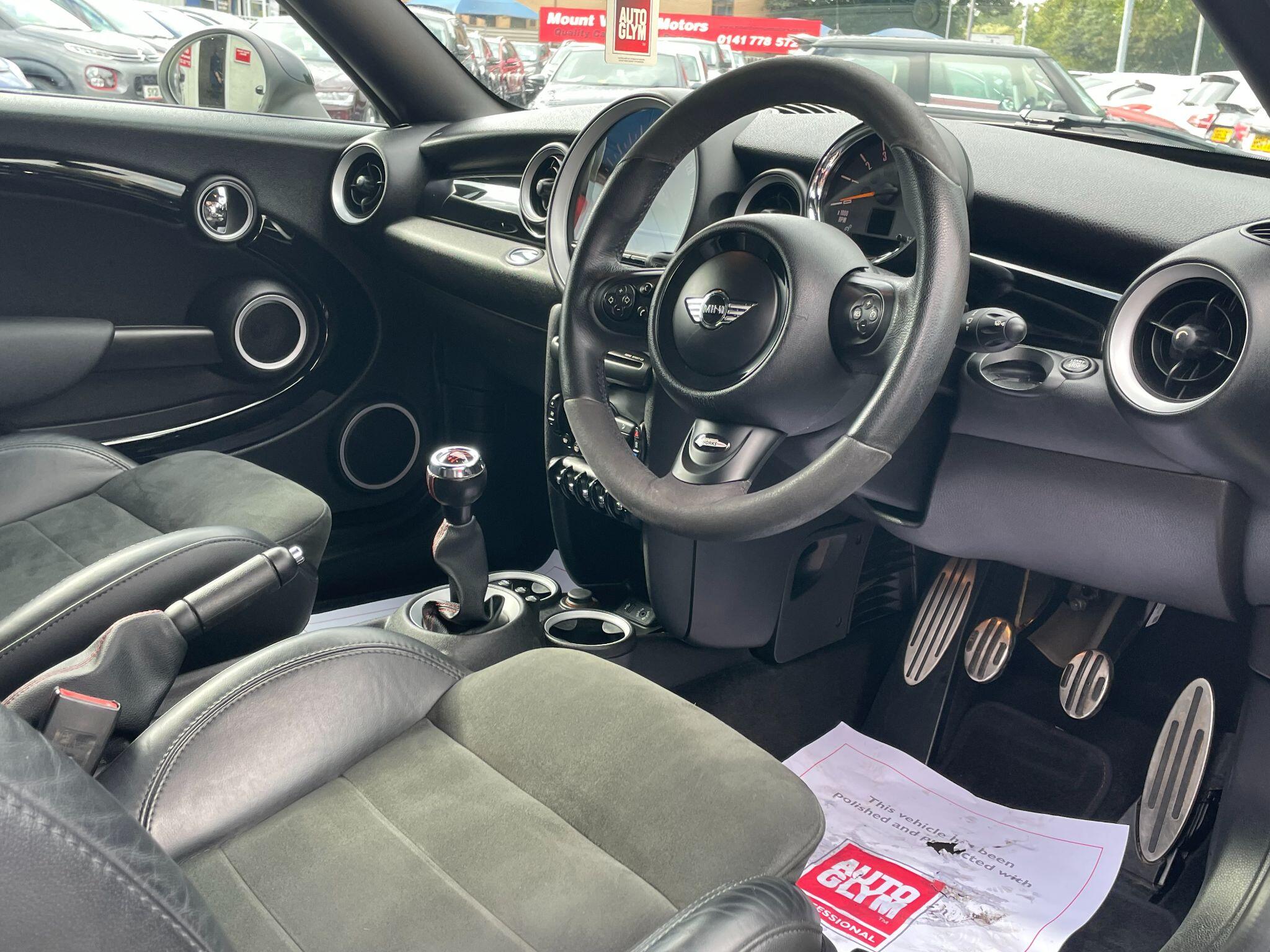 Mini Coupe view 19