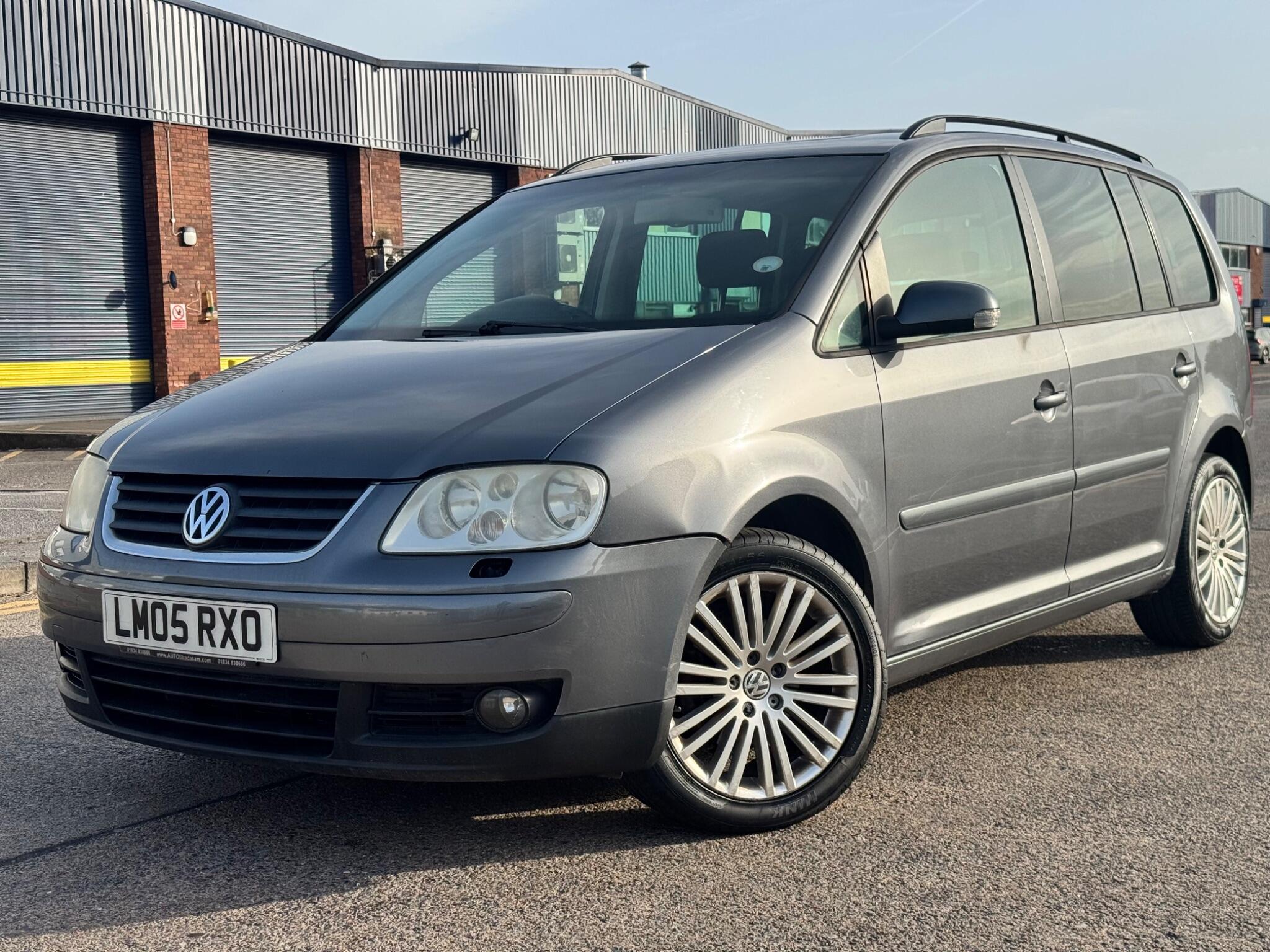 Volkswagen Touran view 7