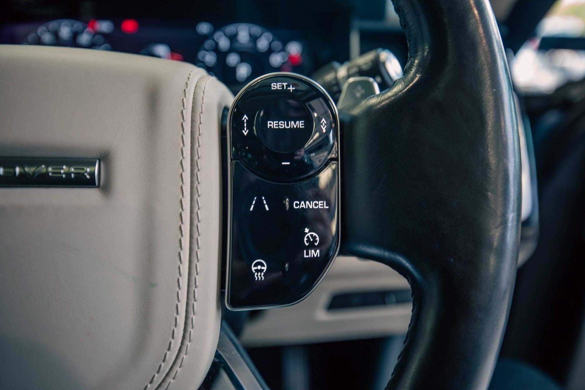 Land Rover Range Rover view 21