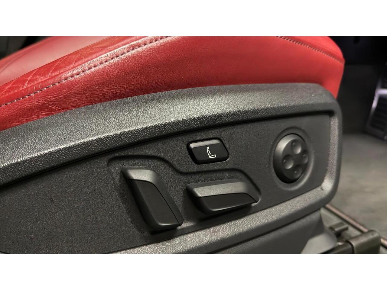 Audi SQ5 view 26