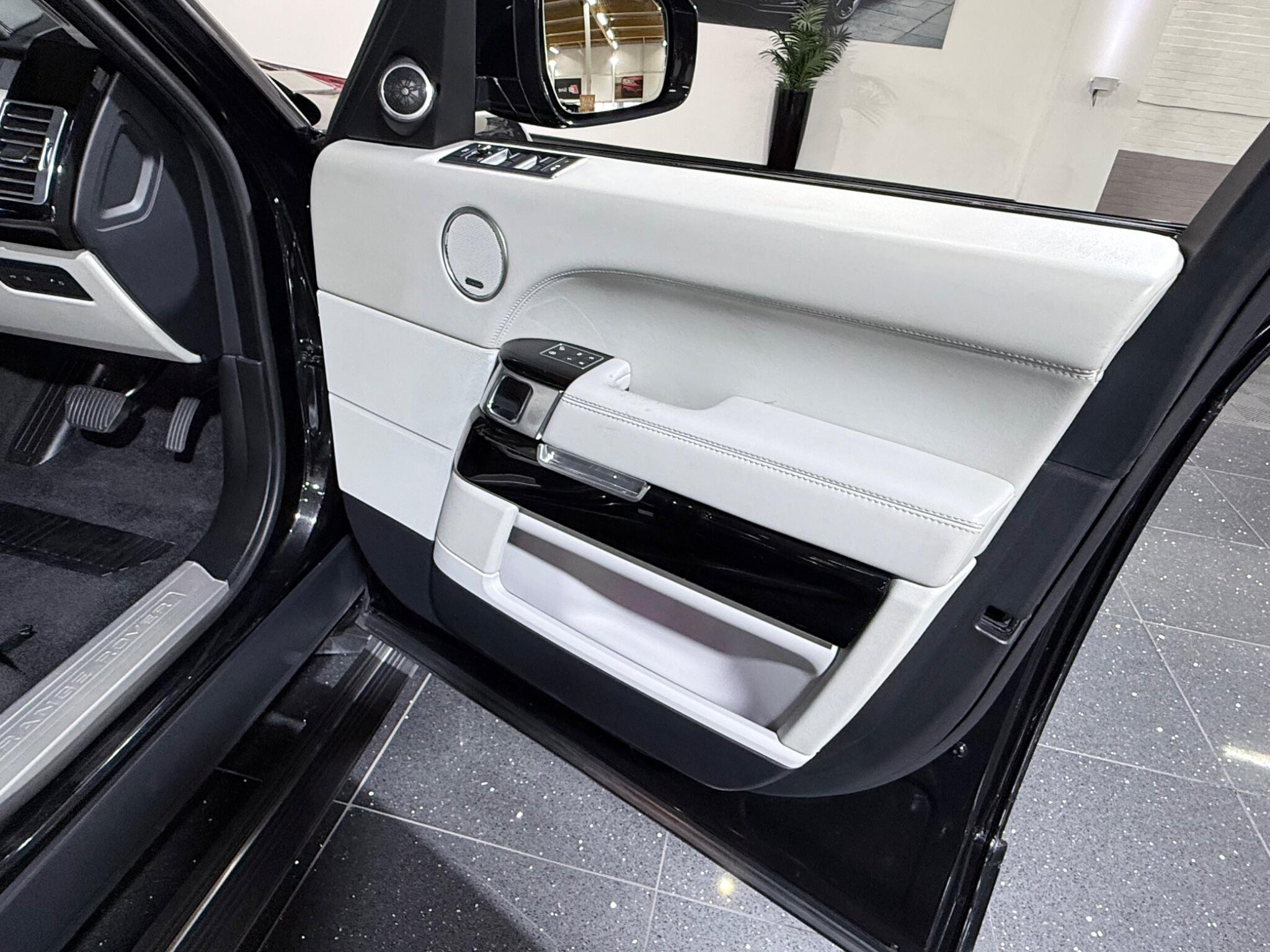 Land Rover Range Rover view 51