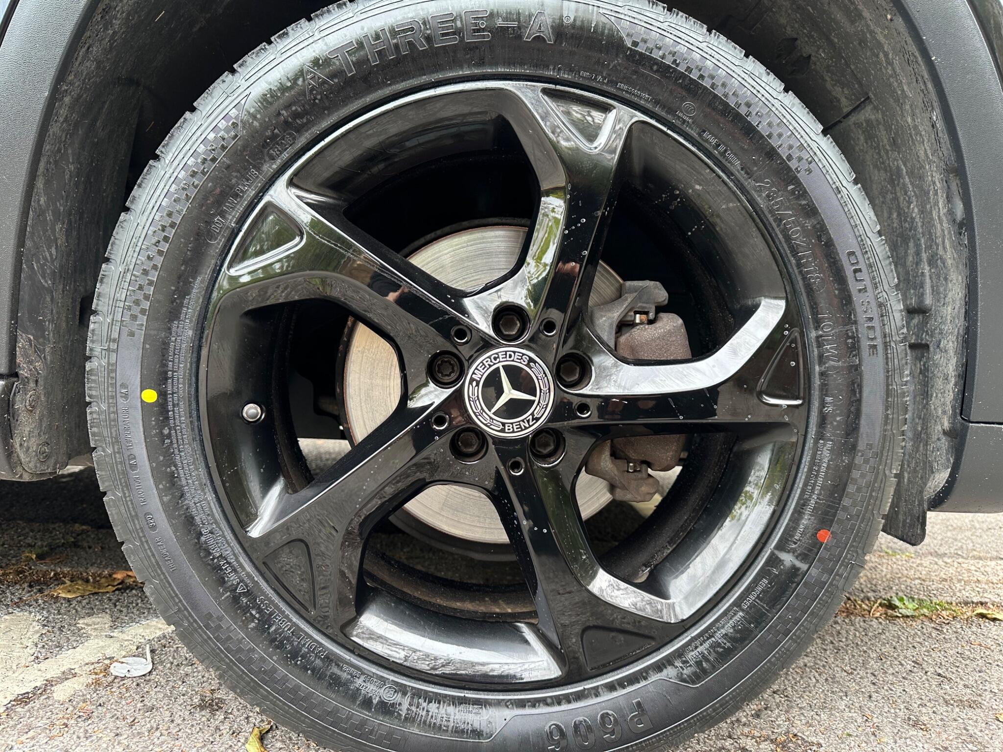 Mercedes-Benz GLA view 19