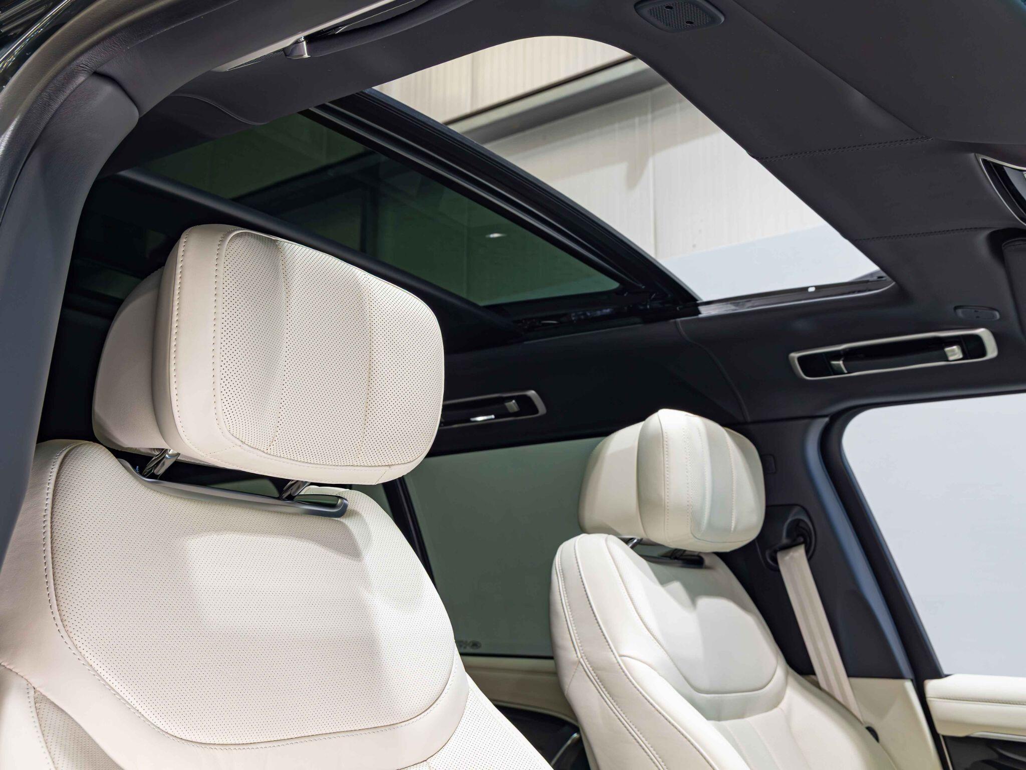 Land Rover Range Rover view 24