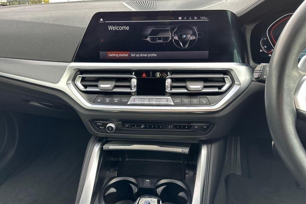 BMW 4 Series view 9
