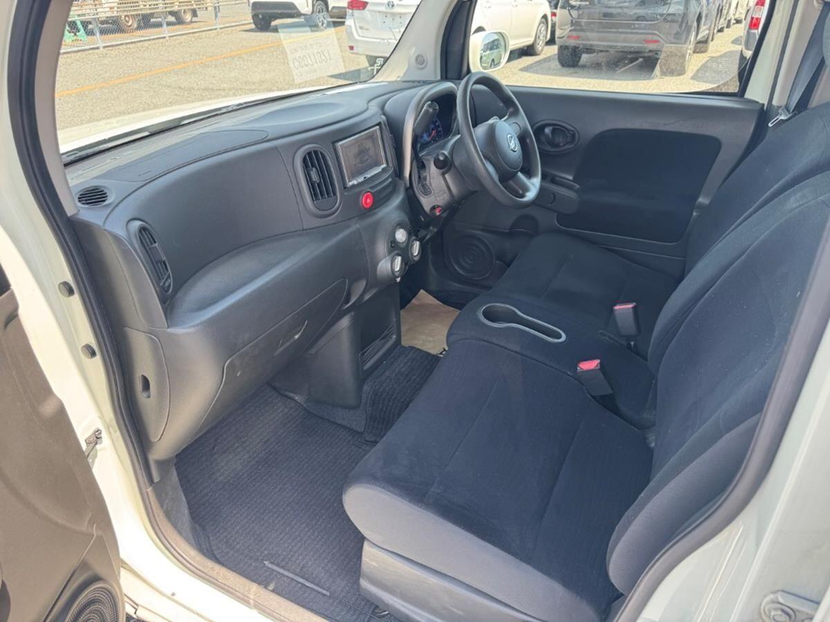 Nissan Cube view 10