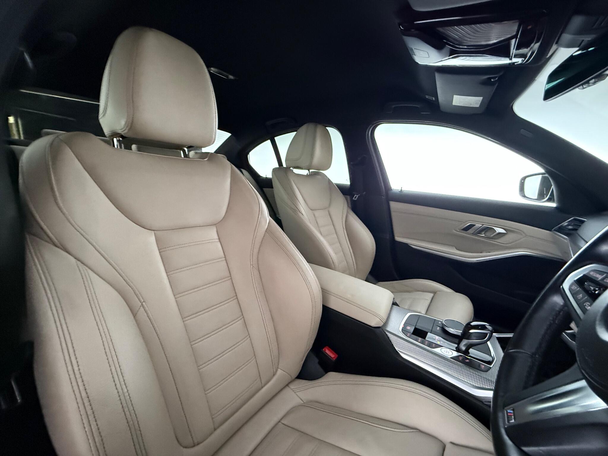BMW 3 Series view 29