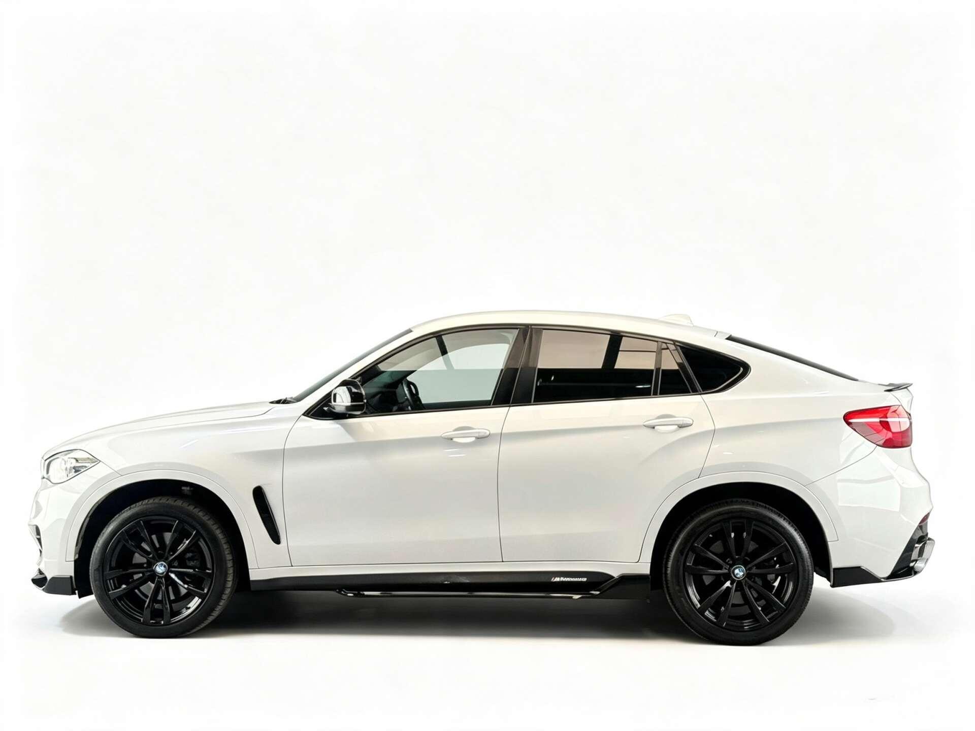 BMW X6 view 8