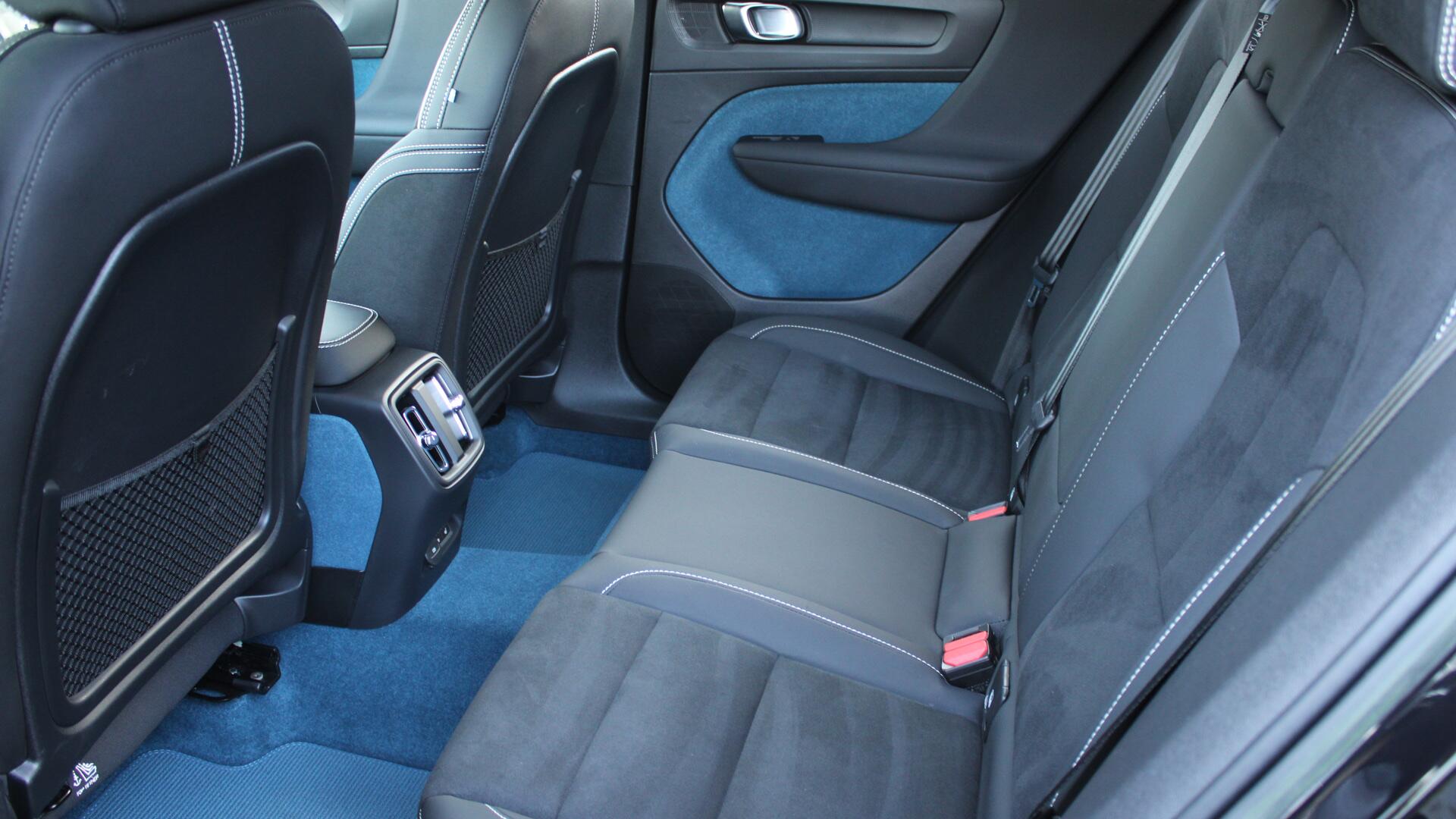 Volvo XC40 view 36