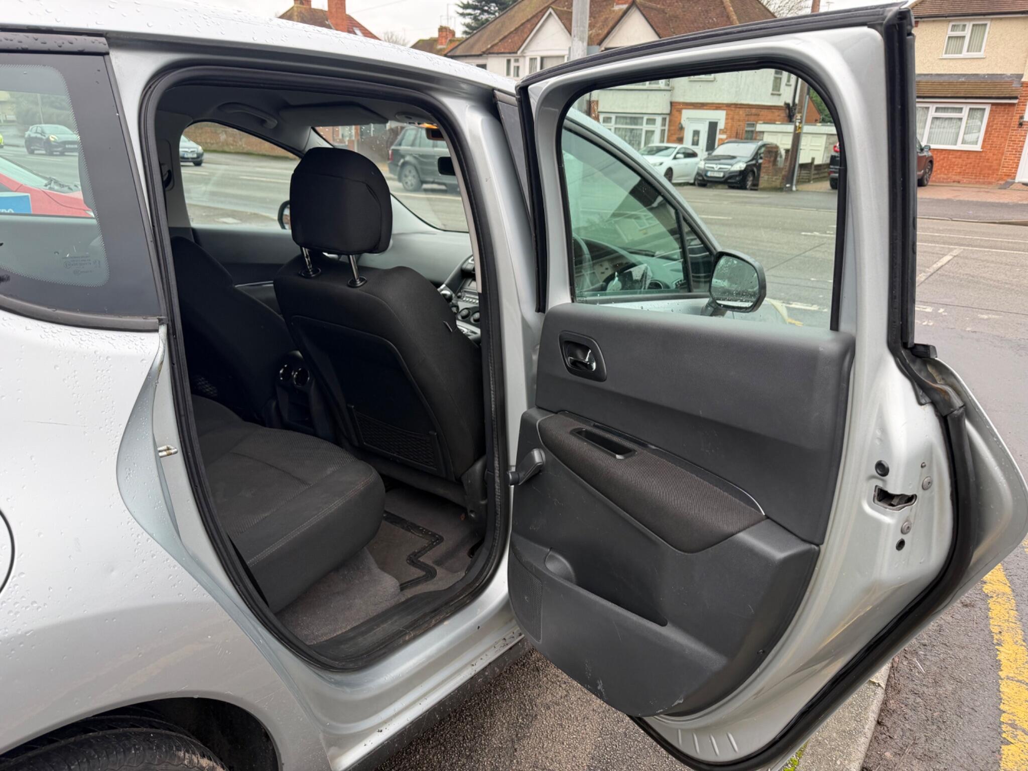 2010 Peugeot 3008 image 45