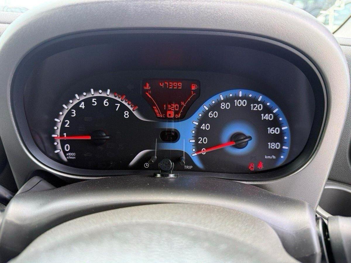 Nissan Cube view 12
