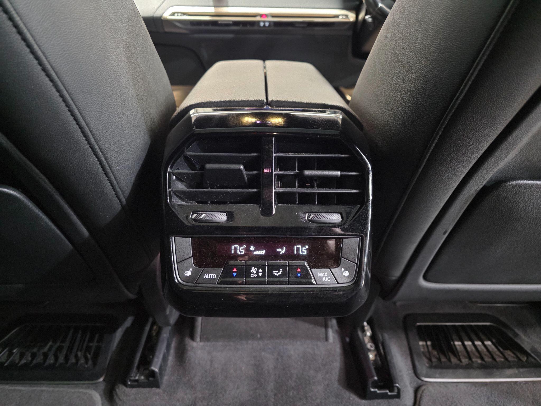 BMW Ix view 30