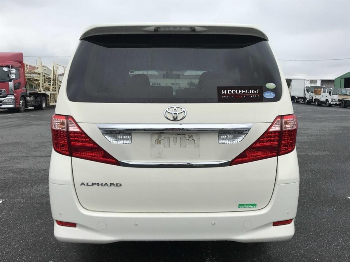Toyota Alphard view 8