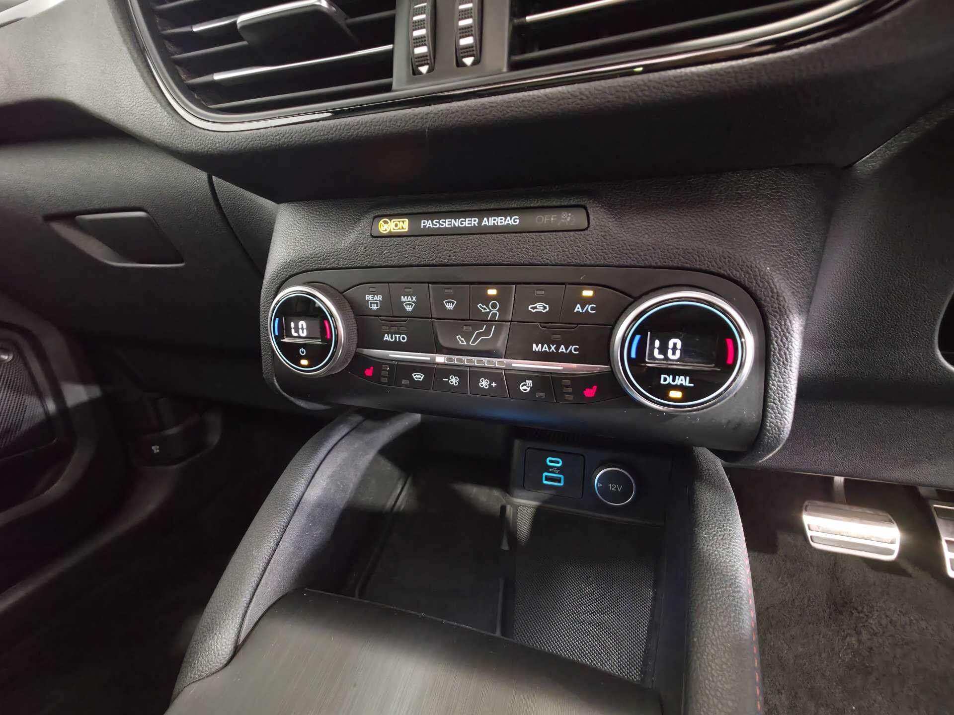 Ford Kuga view 40