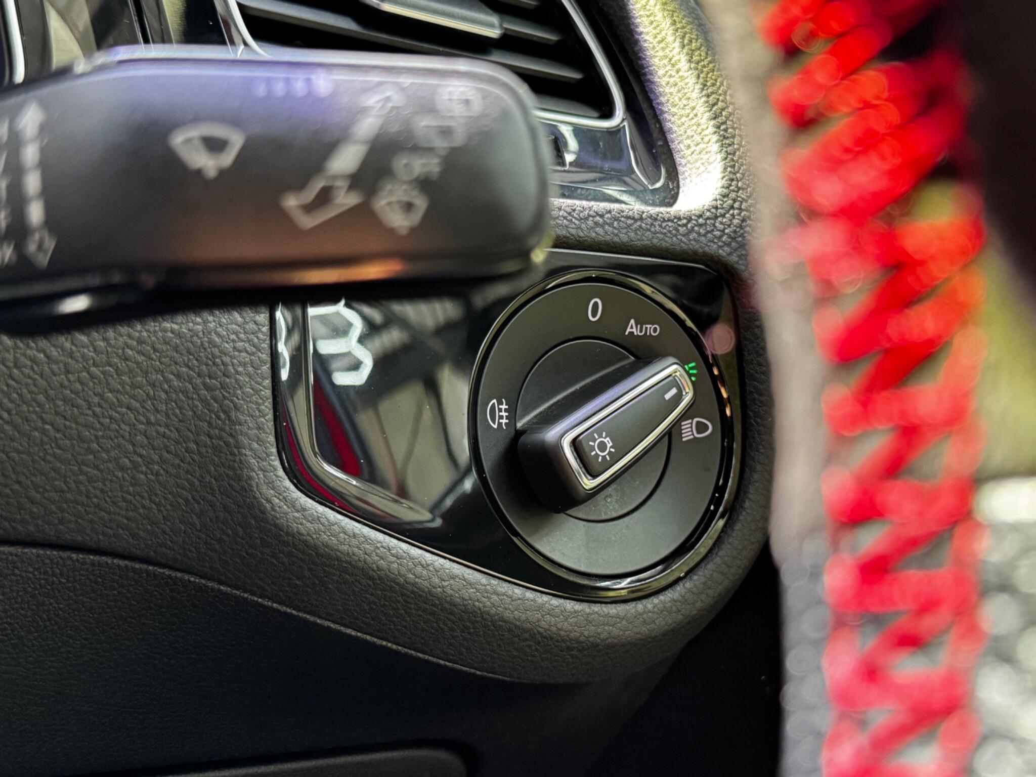 Volkswagen Golf view 33