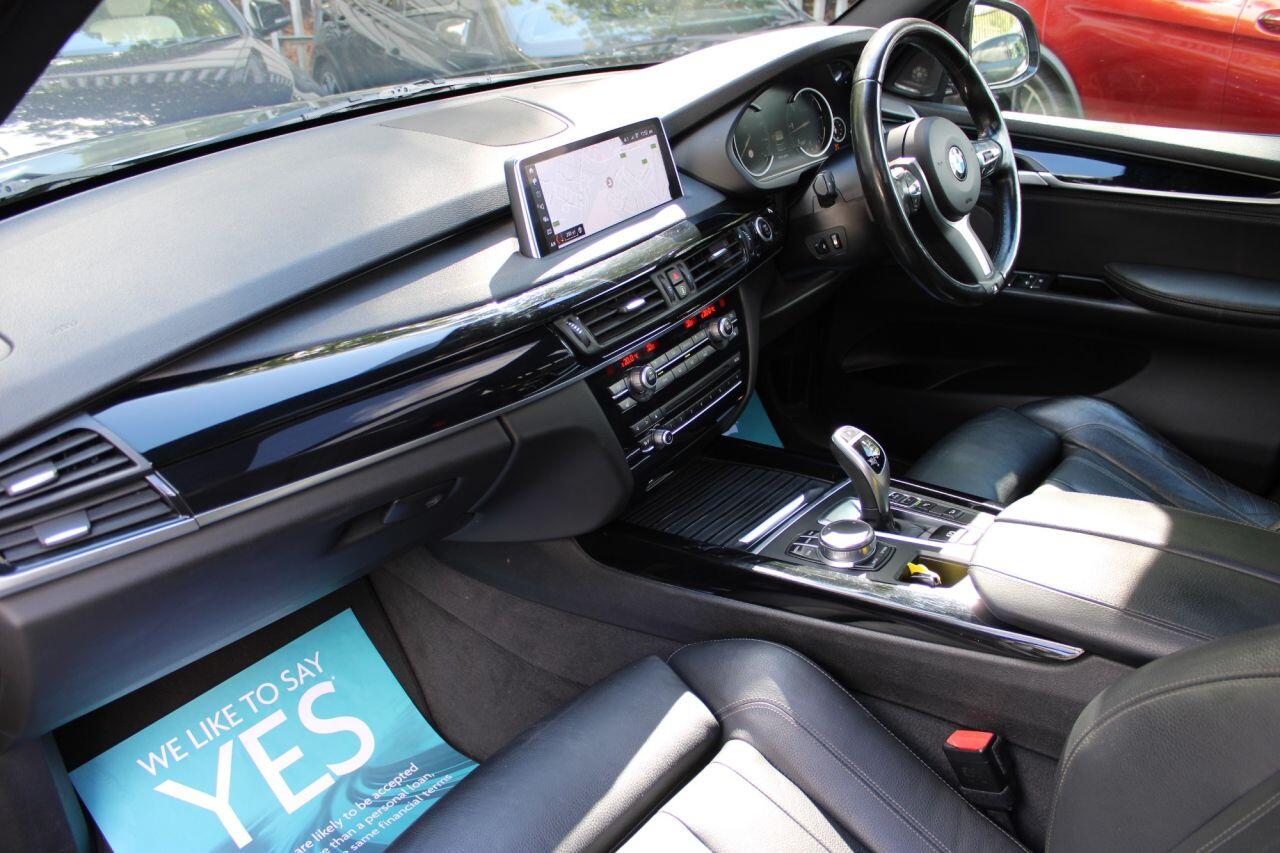 BMW X5 view 13
