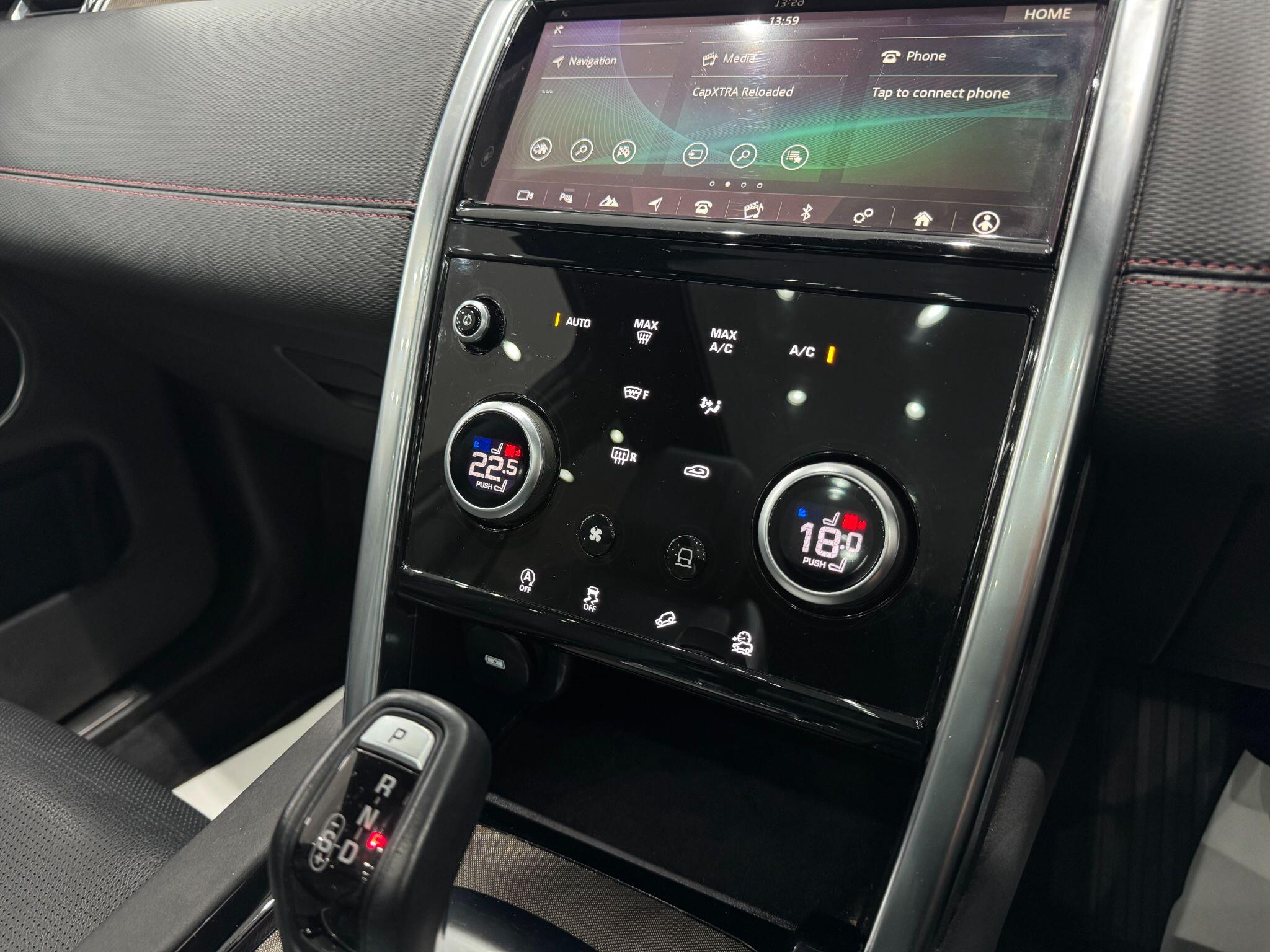 Land Rover Discovery Sport view 43