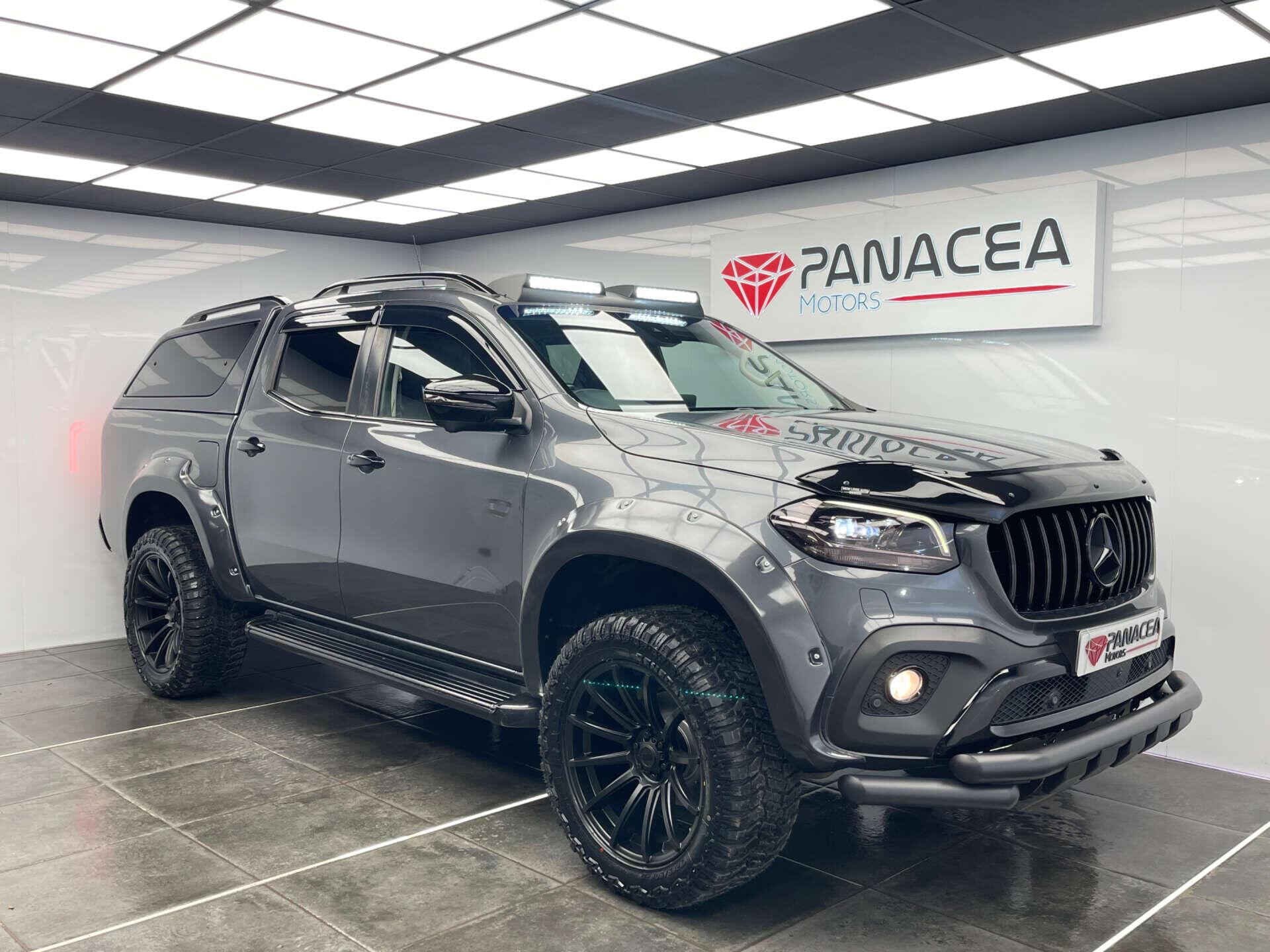 Mercedes-Benz X Class view 3