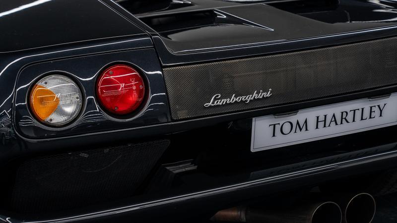 Lamborghini Diablo view 16