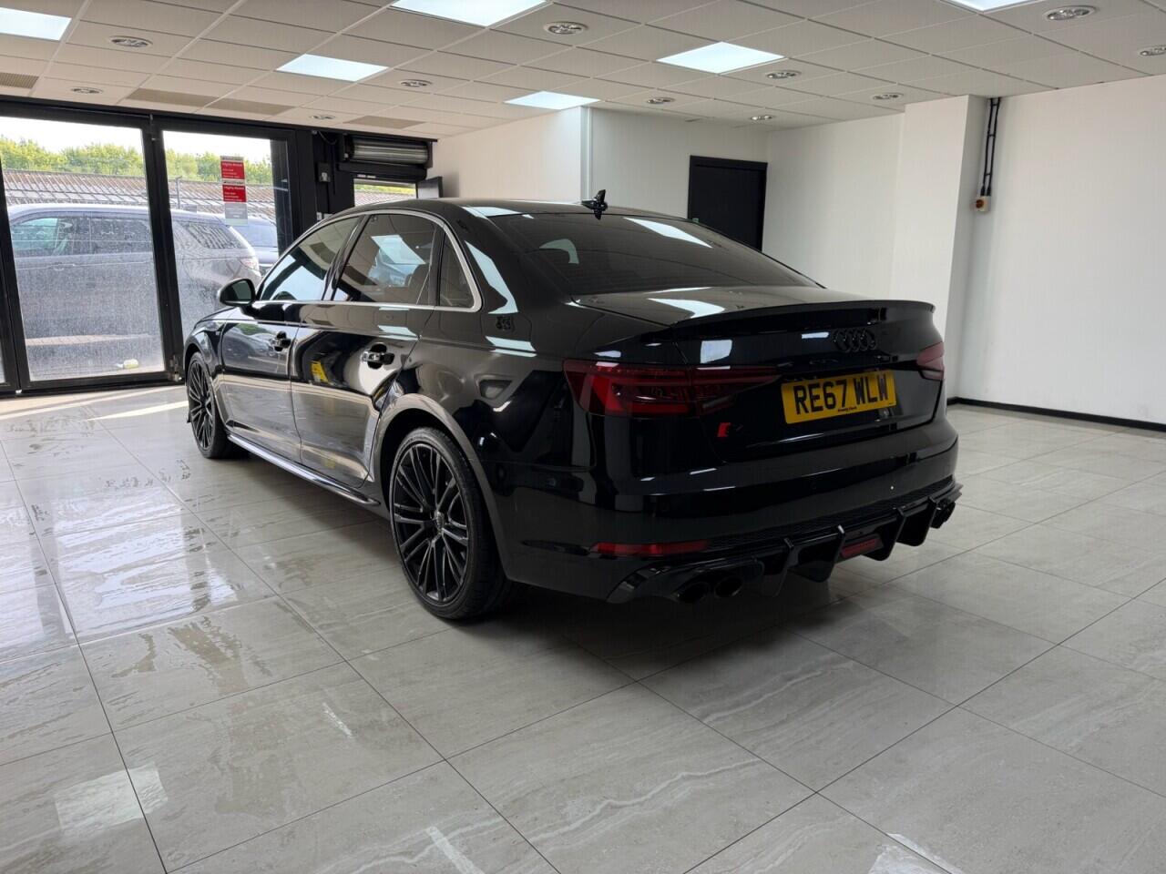 Audi S4 view 5