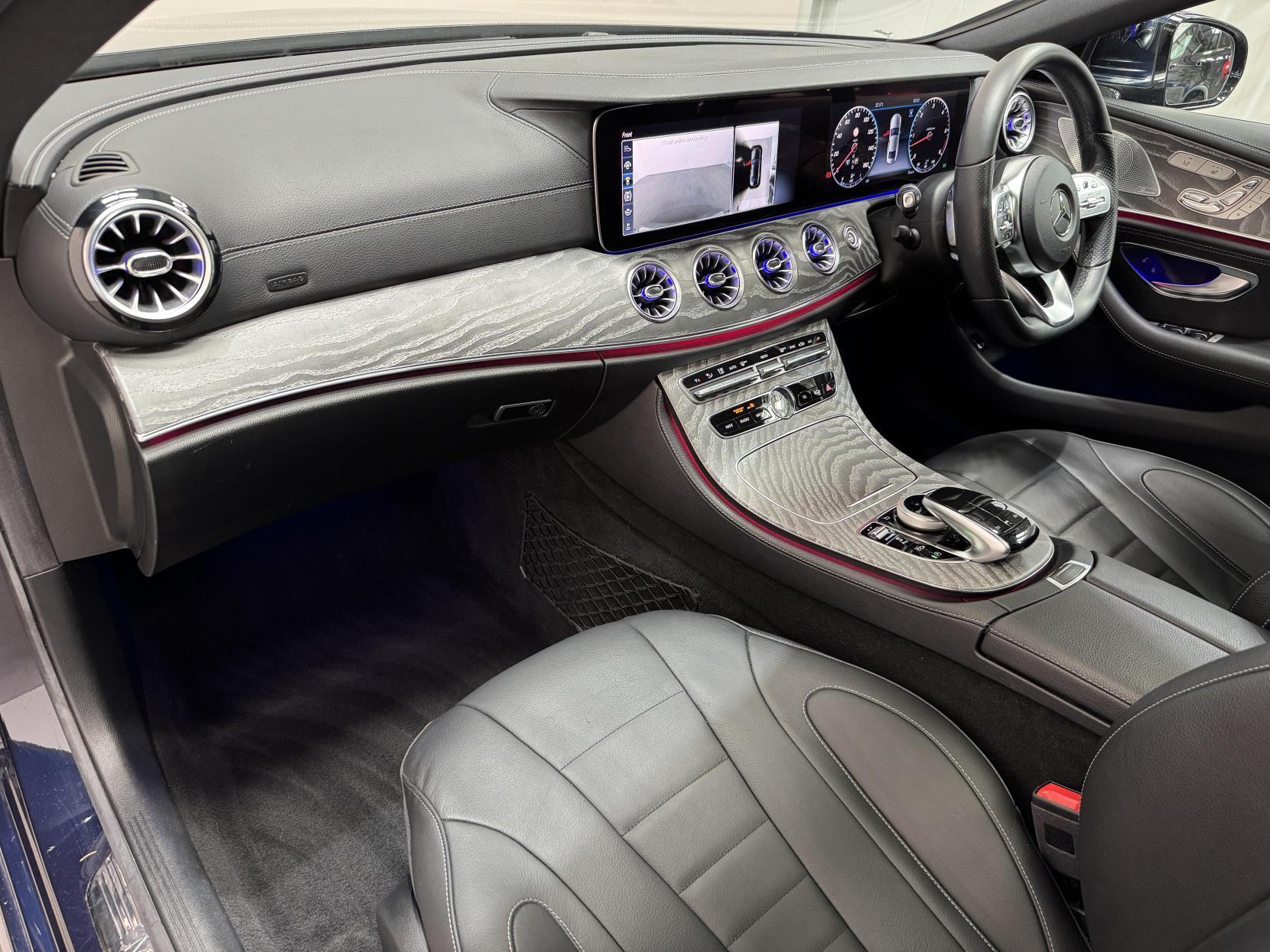Mercedes-Benz CLS view 58