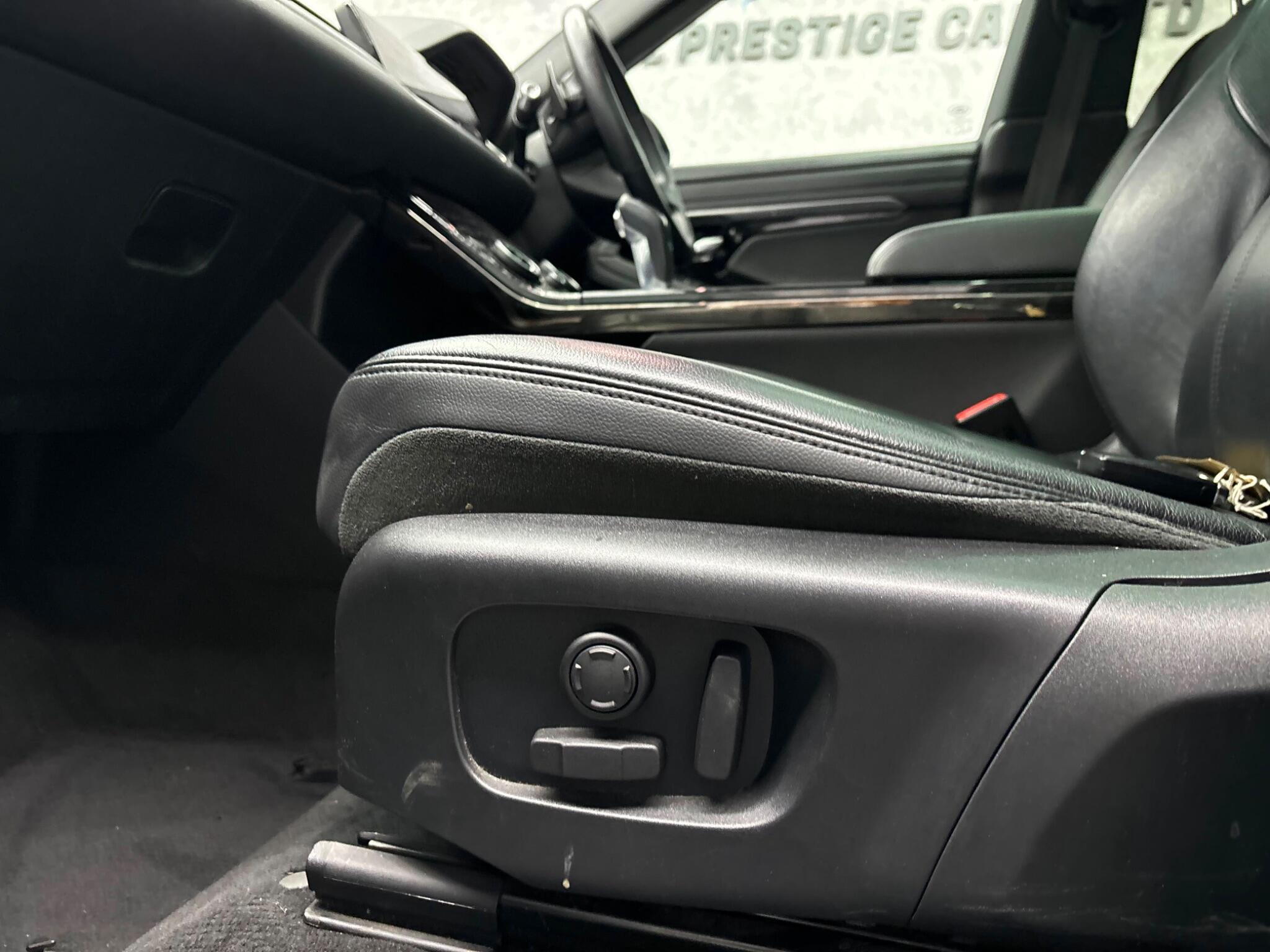 Land Rover Range Rover Evoque view 24